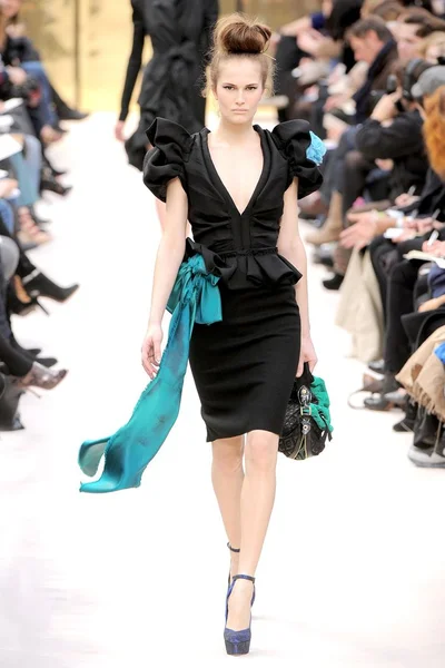Look 2